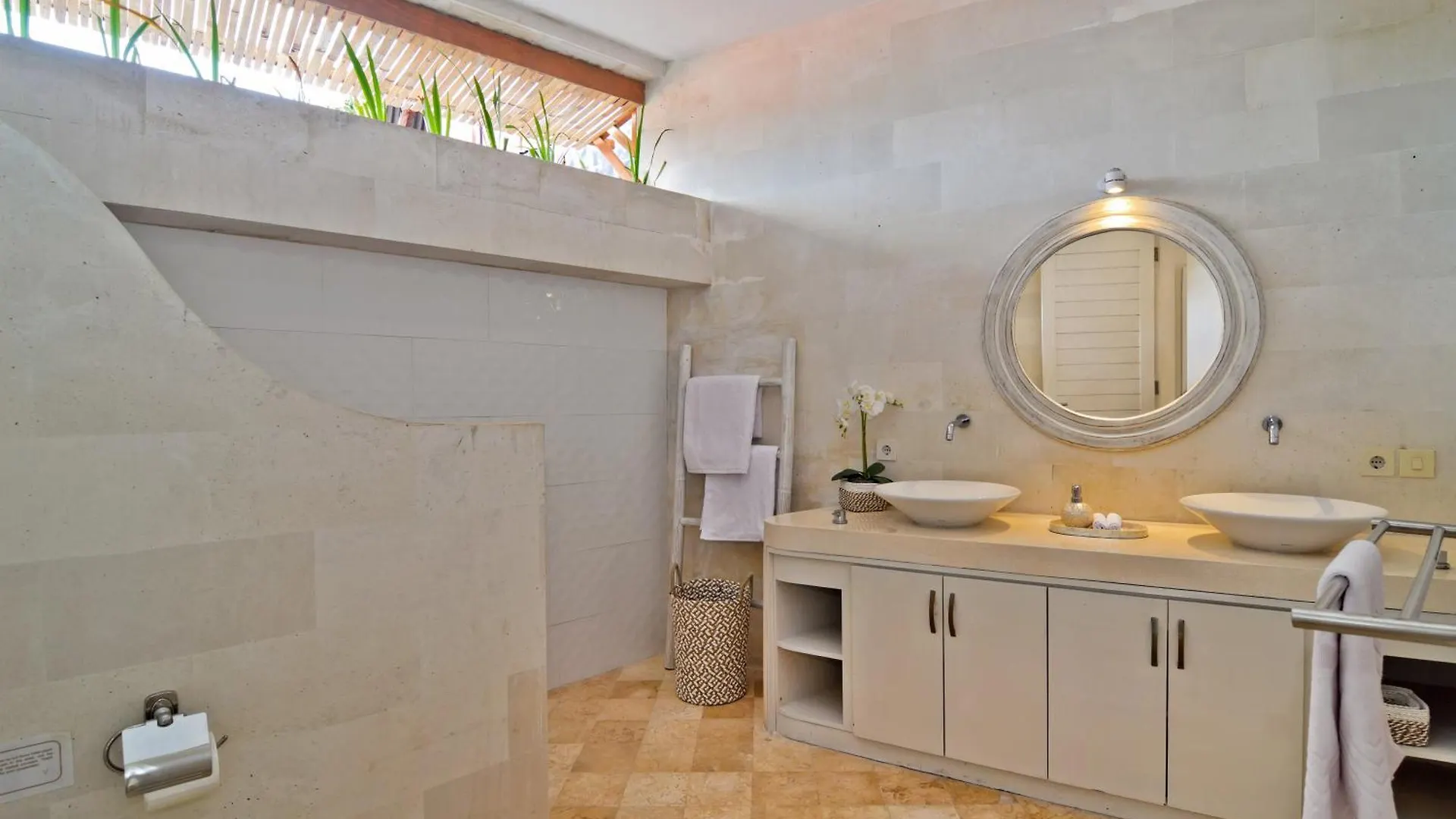 Villa Roma Seminyak Near Bintang Supermarket