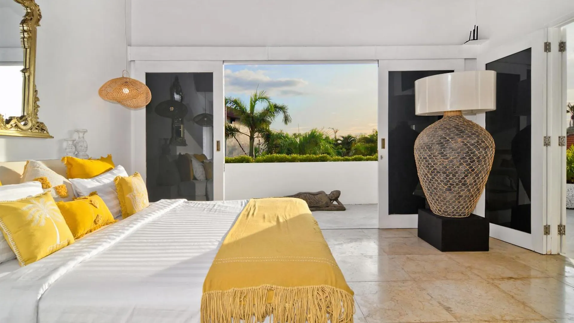 Villa Roma Seminyak Near Bintang Supermarket