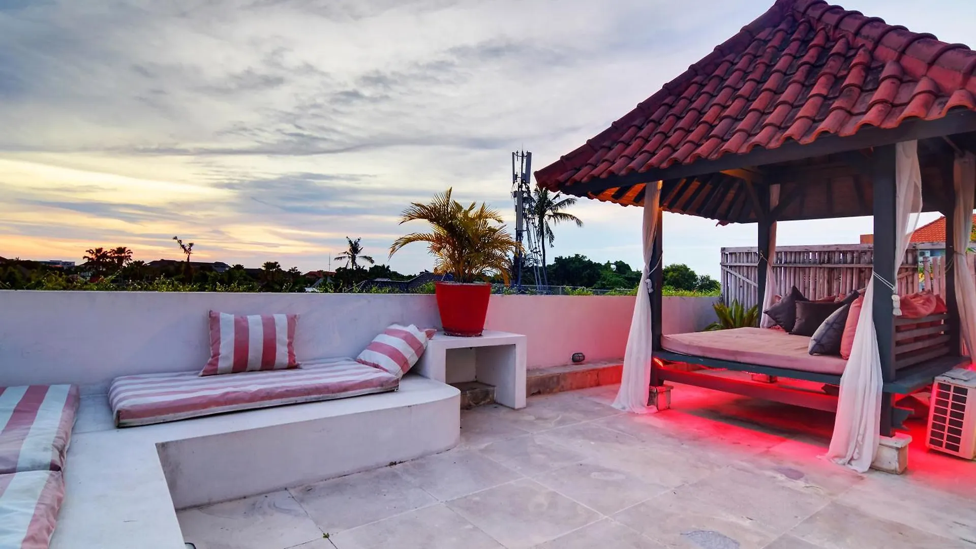 Villa Roma Seminyak Near Bintang Supermarket Indonesia